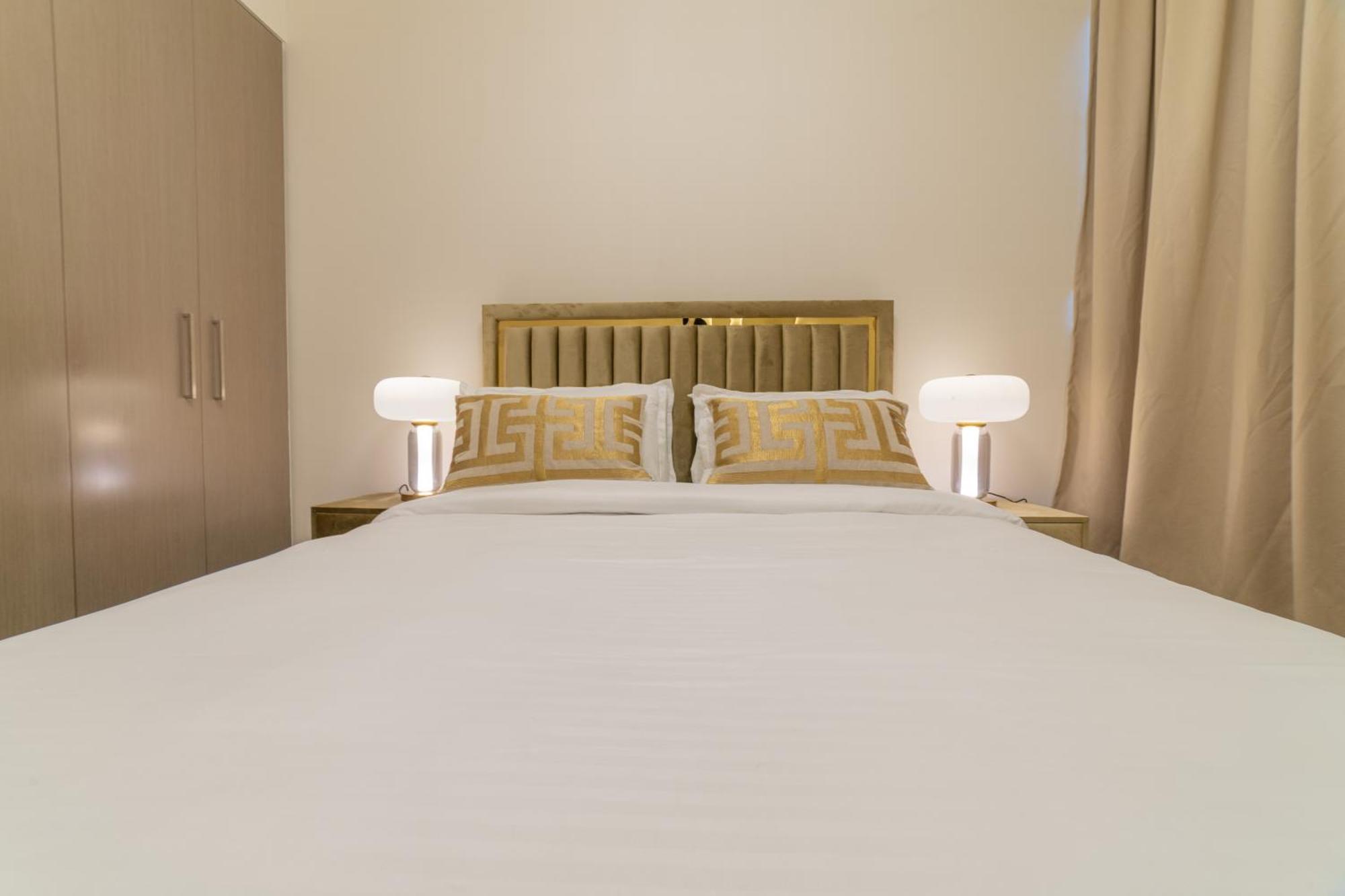 First Class 2Br With Full Dubai Boulevard View Екстериор снимка